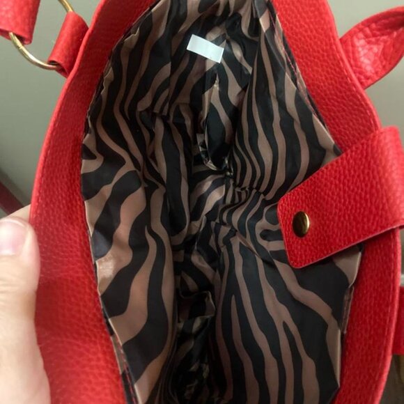 Red purse - Picture 3 of 3